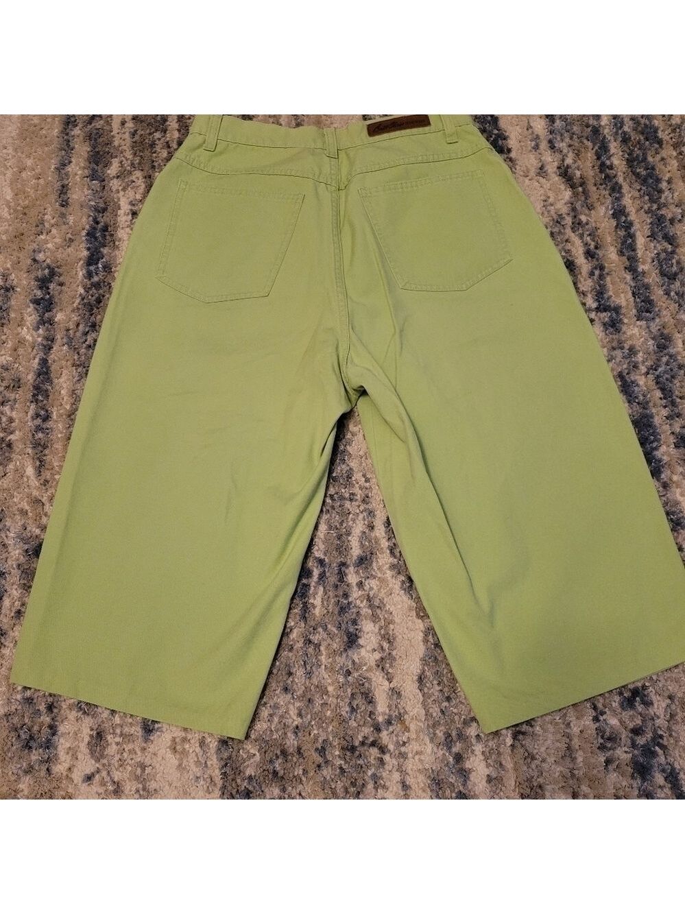 BILL Blass Women's Capris Green Size 8 - Picture 2 of 5